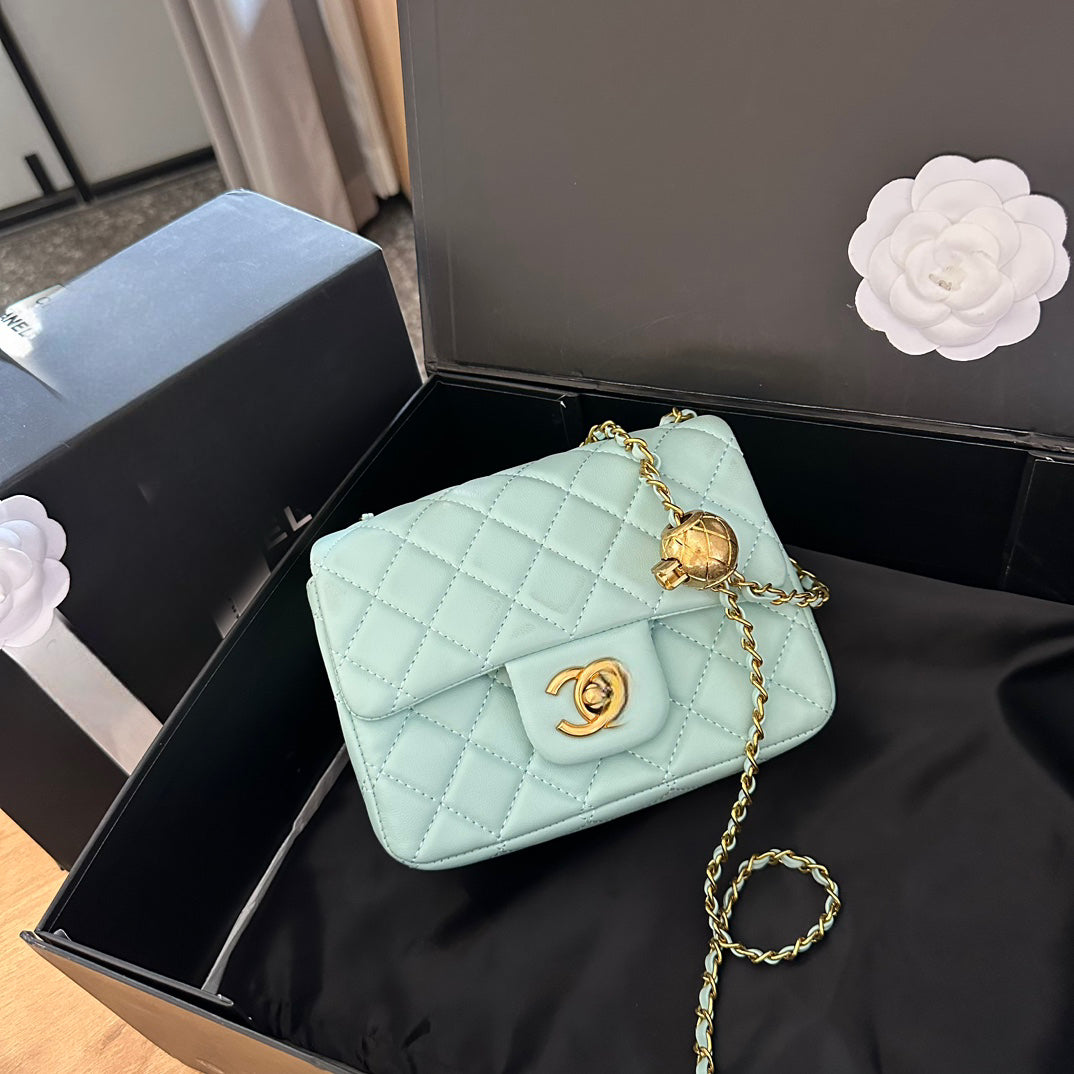 Small Bag With Chain
