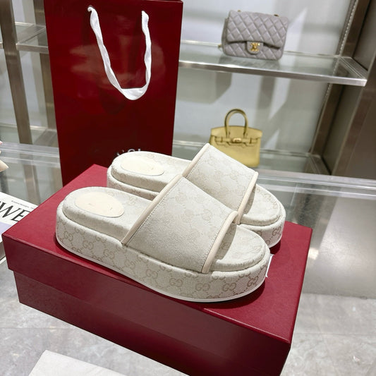 Light Cream Platform Slides