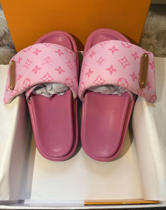 Pink Pillow Sliders