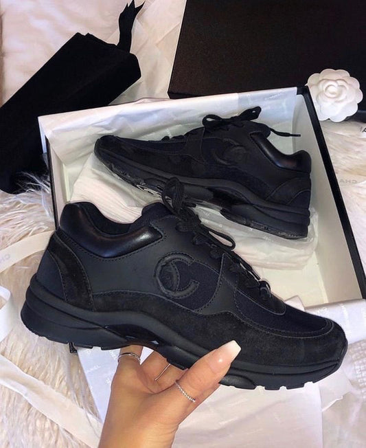 All Black Runners