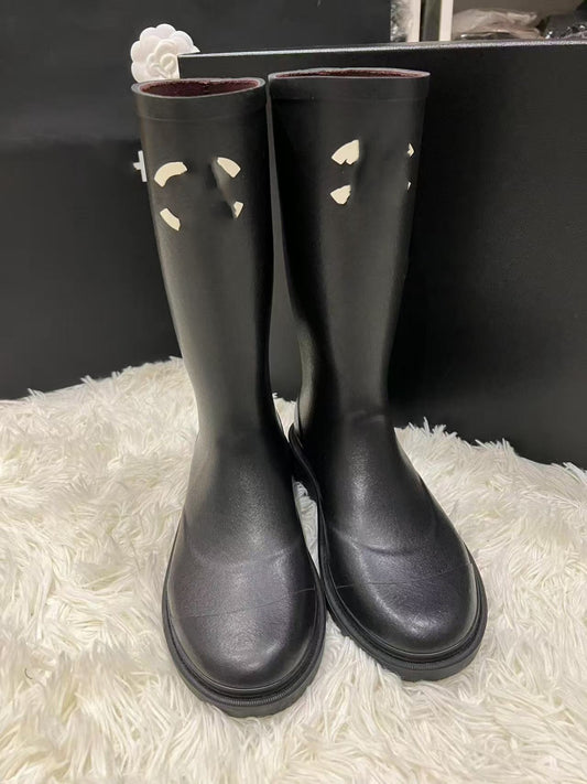 Black Boots